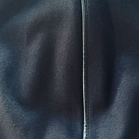 New St John LEXI Black Leggings Women 2 Leather Piping Pants Ankle Stretch Knit - Picture 5 of 8